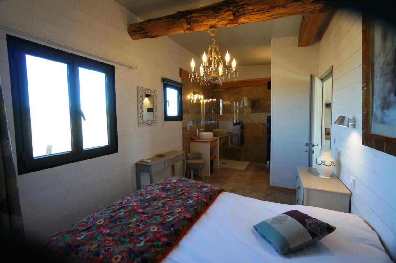 Gites Equestres Lou Caloun - Les Saintes Maries De La Mer Exterior photo