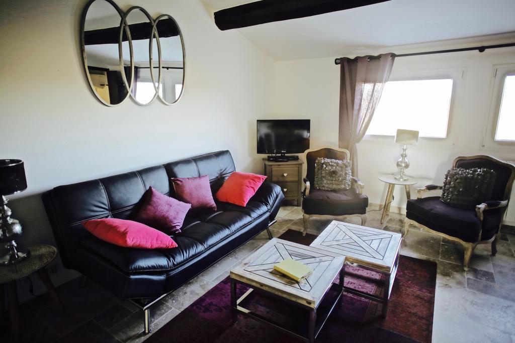 Gites Equestres Lou Caloun - Les Saintes Maries De La Mer Room photo