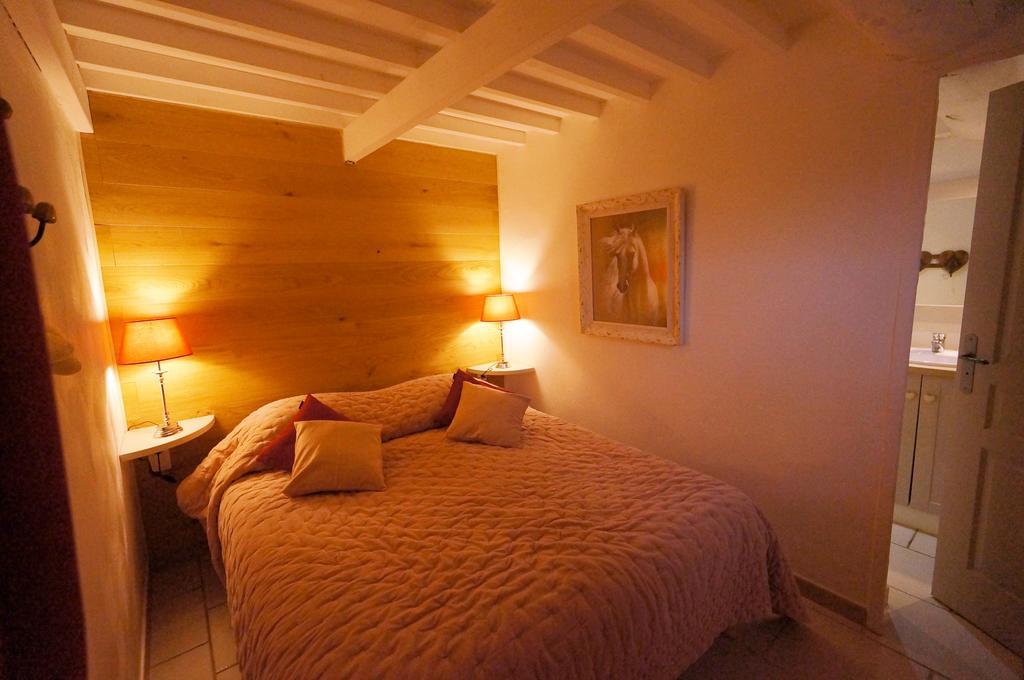 Gites Equestres Lou Caloun - Les Saintes Maries De La Mer Exterior photo